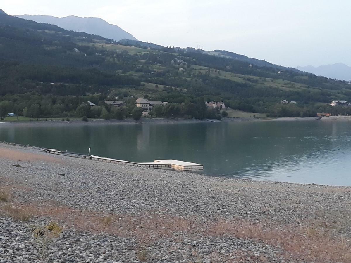 Mobil Home Paradisiaque Crots Εξωτερικό φωτογραφία